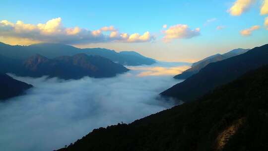 航拍华东最高峰武夷山黄岗山云海松树大峡谷