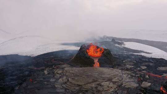 火山，熔岩，喷发，火山口