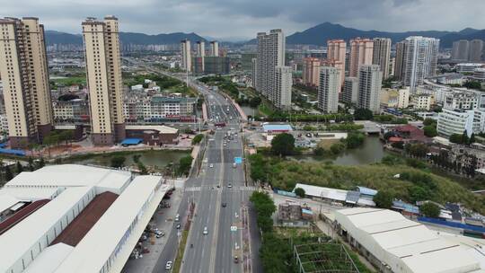 航拍城市风景 车流