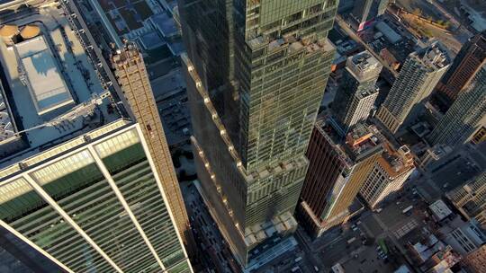 城市航拍摩天大楼俯拍高端商务地产城市地标