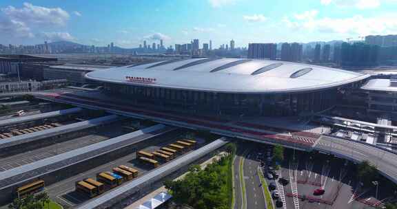 航拍港珠澳大桥公路珠海口岸车流收费站