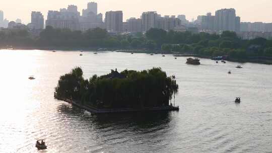 山东济南大明湖风光