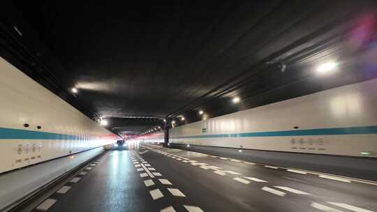 汽车在隧道穿梭马路公路道视频素材模板下载