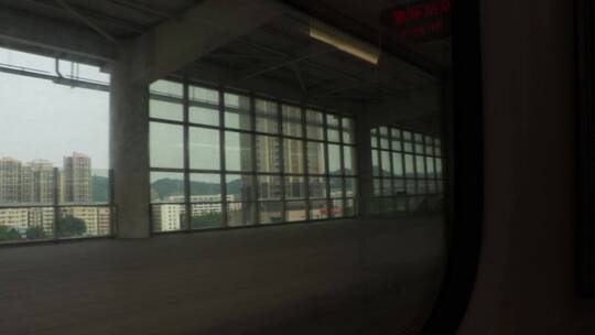 出入站台的高铁列车视频素材模板下载