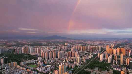 雨后市区双彩虹航拍