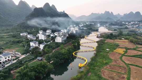 桂林遇龙河巨龙巡游