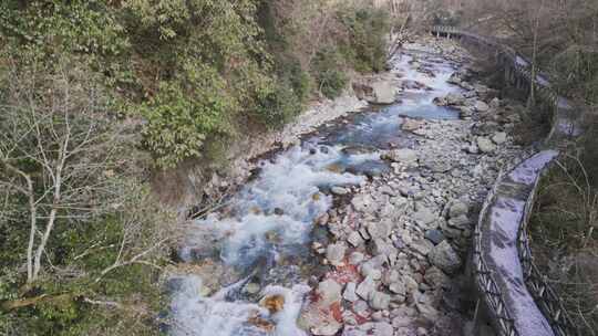 山涧河道溪流栈道