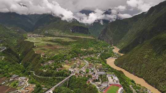 云南丙中洛怒江大峡谷航拍自然风光