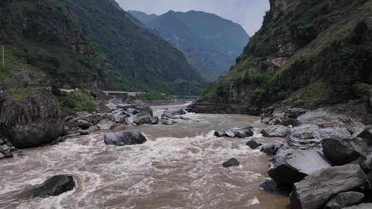 云南怒江大峡谷G219老虎跳景区航拍风光