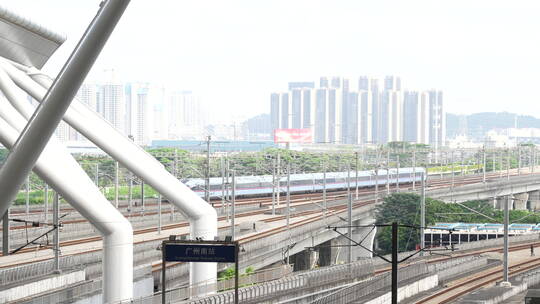 高铁驶出广州南站视频素材模板下载