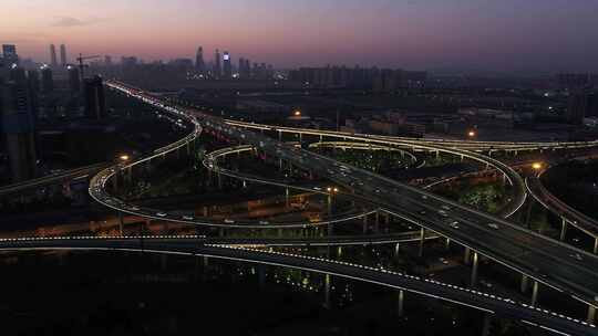 航拍城市天际线与高速公路立交桥