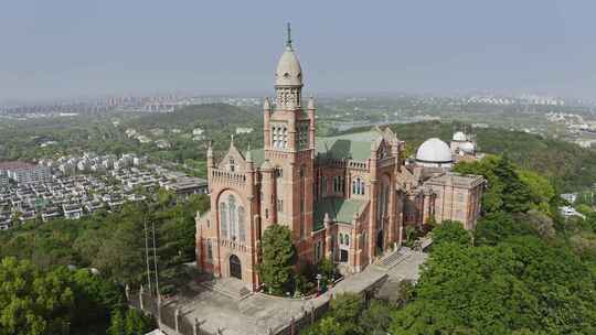 航拍上海佘山国家森林公园山顶教堂
