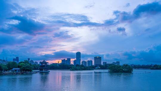 惠州西湖鳄湖夜转日出