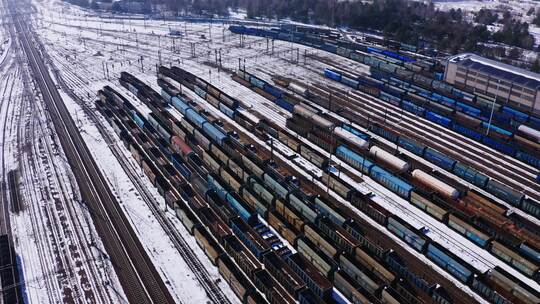 铁路货车，货运列车，雪，货物