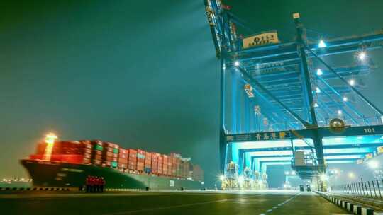 延时青岛港科技智慧港口超大货物流轮运输视频素材模板下载