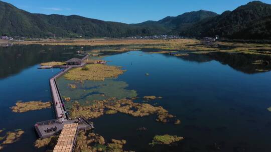 4k云南风光视频腾冲神奇湿地湖面栈道湖心亭