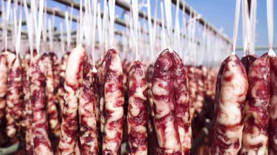 户外晾晒香肠腊肠制作肉制品新年春节年货