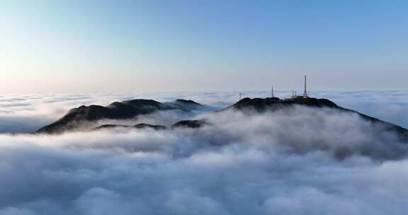 信宜钱排风车山云海日出航拍，日出云海