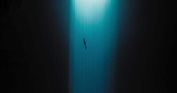 潜入深海