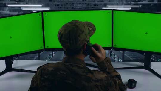 军方在数据中心使用模拟计算机显示器时使用