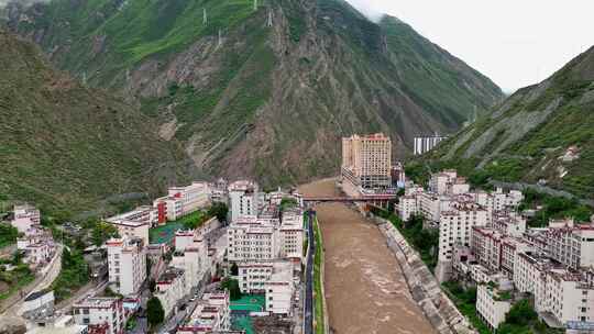 航拍四川甘孜大金川丹巴县城风光