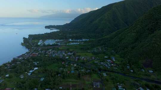 早晨村庄城镇岛屿山脉Teahupoo T