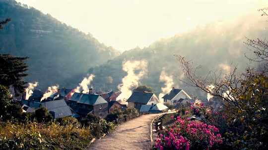 山间村落晨景