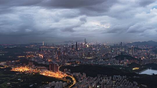 深圳梧桐山看市区风云变幻夜景延时