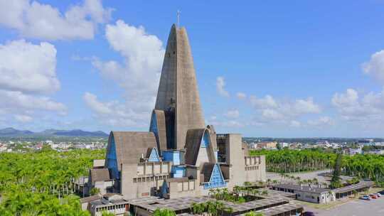 日间多米尼加共和国Altagracia大教堂的外观。