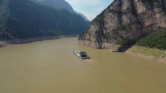 湖北宜昌秭归县长江三峡自然风光航拍