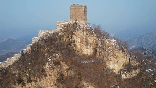 航拍雪后司马台长城