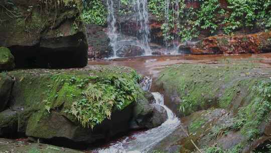 流水水流青苔山石