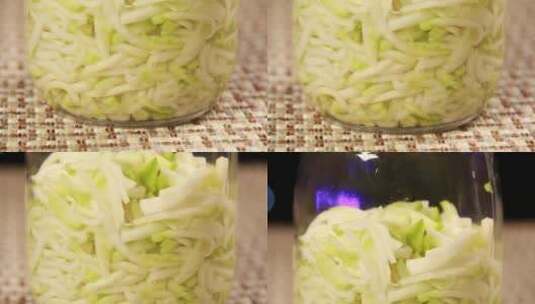 泡菜坛子里的榨菜咸菜高清在线视频素材下载