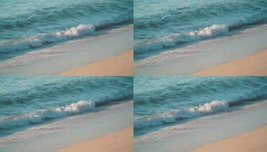 海浪拍打沙滩高清在线视频素材下载