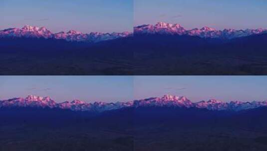 夕阳下的博格达峰高清在线视频素材下载