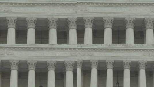 华盛顿特区最高法院大楼法律下平等正义的标志缩放高清在线视频素材下载