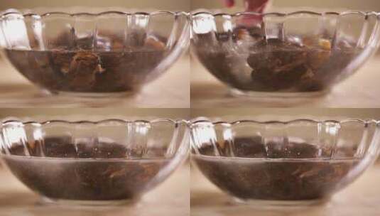 玻璃碗清洗泡发黑木耳 (5)高清在线视频素材下载