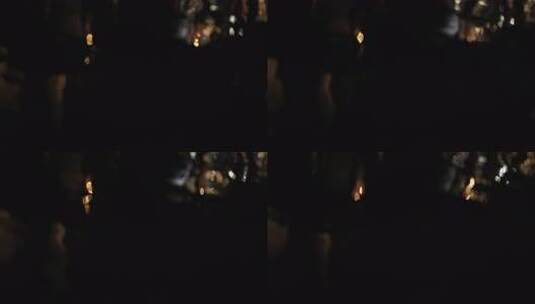 夜晚模糊光斑画面倒影高清在线视频素材下载