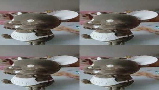 手工陶瓷娃娃老鼠高清在线视频素材下载