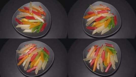 彩色意大利面膨化食品油炸零食高清在线视频素材下载
