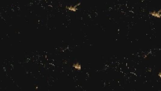 高空城市夜景高楼林立建筑下降变焦车流1高清在线视频素材下载