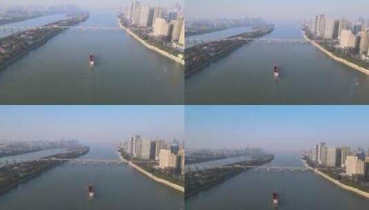 航拍湘江里的船只高清在线视频素材下载