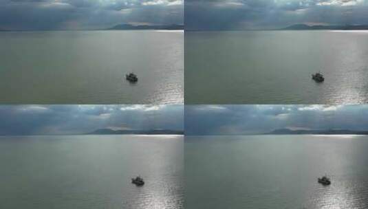 湖上的摩托艇高清在线视频素材下载