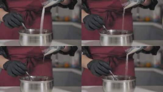 甜品馅料的制作过程。樱桃和糖混合高清在线视频素材下载