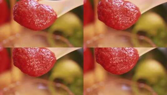 勺子舀起西红柿酱番茄沙司 (9)高清在线视频素材下载