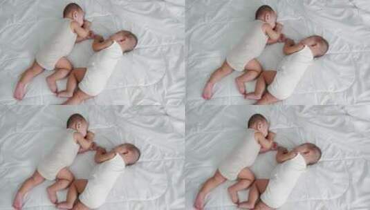 双胞胎宝宝在睡觉高清在线视频素材下载