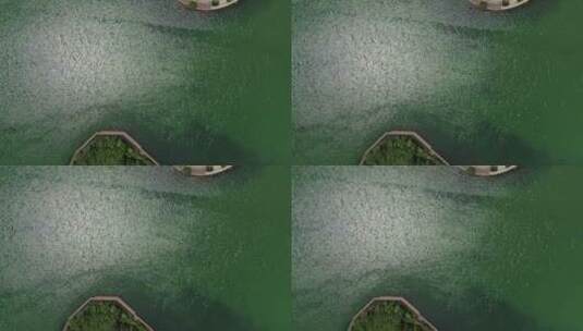 4K俯拍蓝色湖面自然风光高清在线视频素材下载