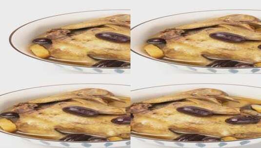 红枣炖乳鸽滋补美食4k竖版滑轨平移高清在线视频素材下载