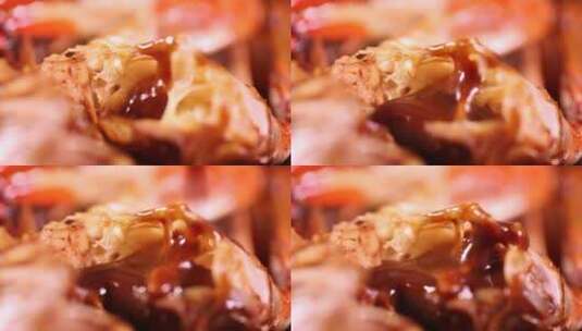 网红美食鸡爪年糕肉蟹煲 (16)高清在线视频素材下载