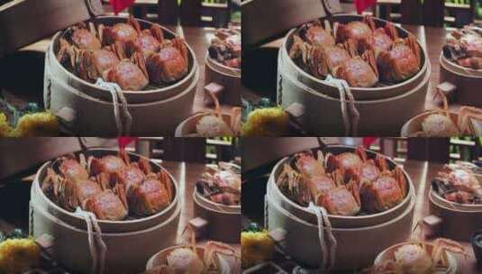 冒着蒸汽的蒸笼里面的中秋节美食大闸蟹螃蟹高清在线视频素材下载